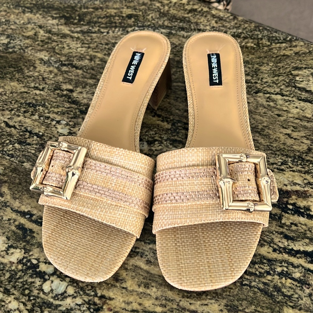 Beautiful mule sandals great for the summer matches everything for once